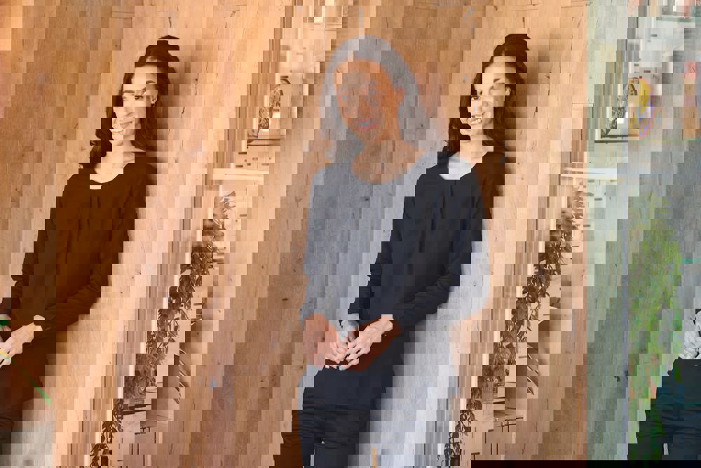 H598 - Bluse mit langen Ärmeln