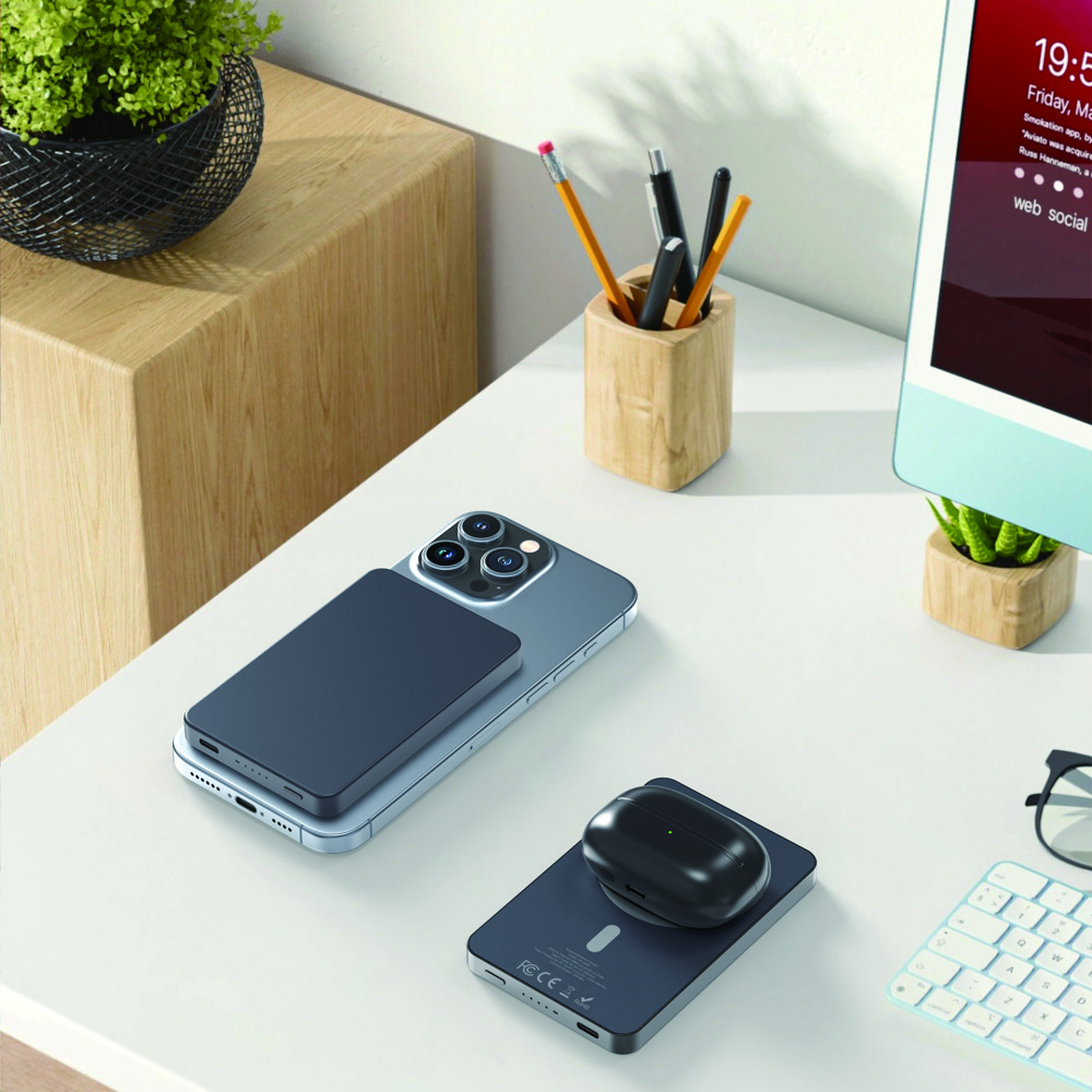 Magmetal wireless powerbank 5000mah
