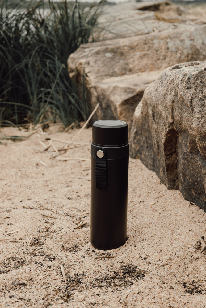 VINGA Tono RCS Thermoskanne mit zwei Bechern, 750ml