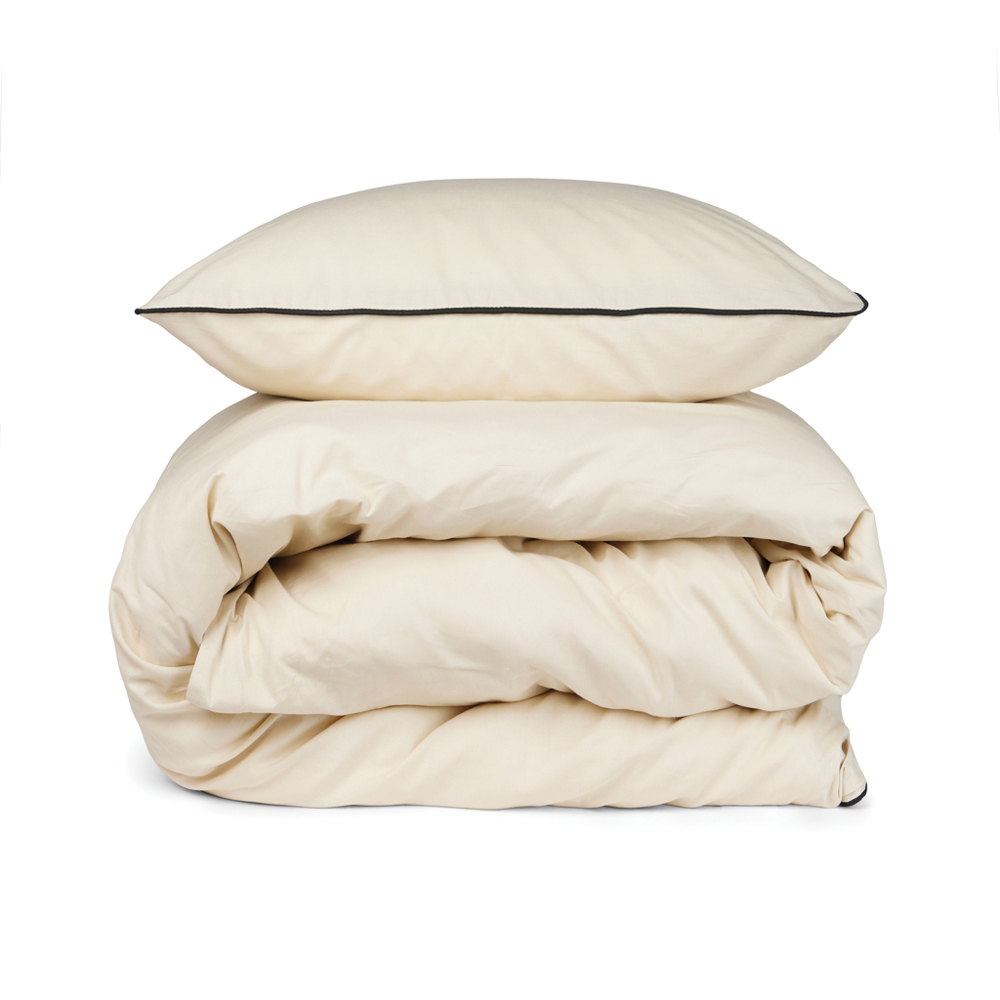 beige (± PMS 12-0104)