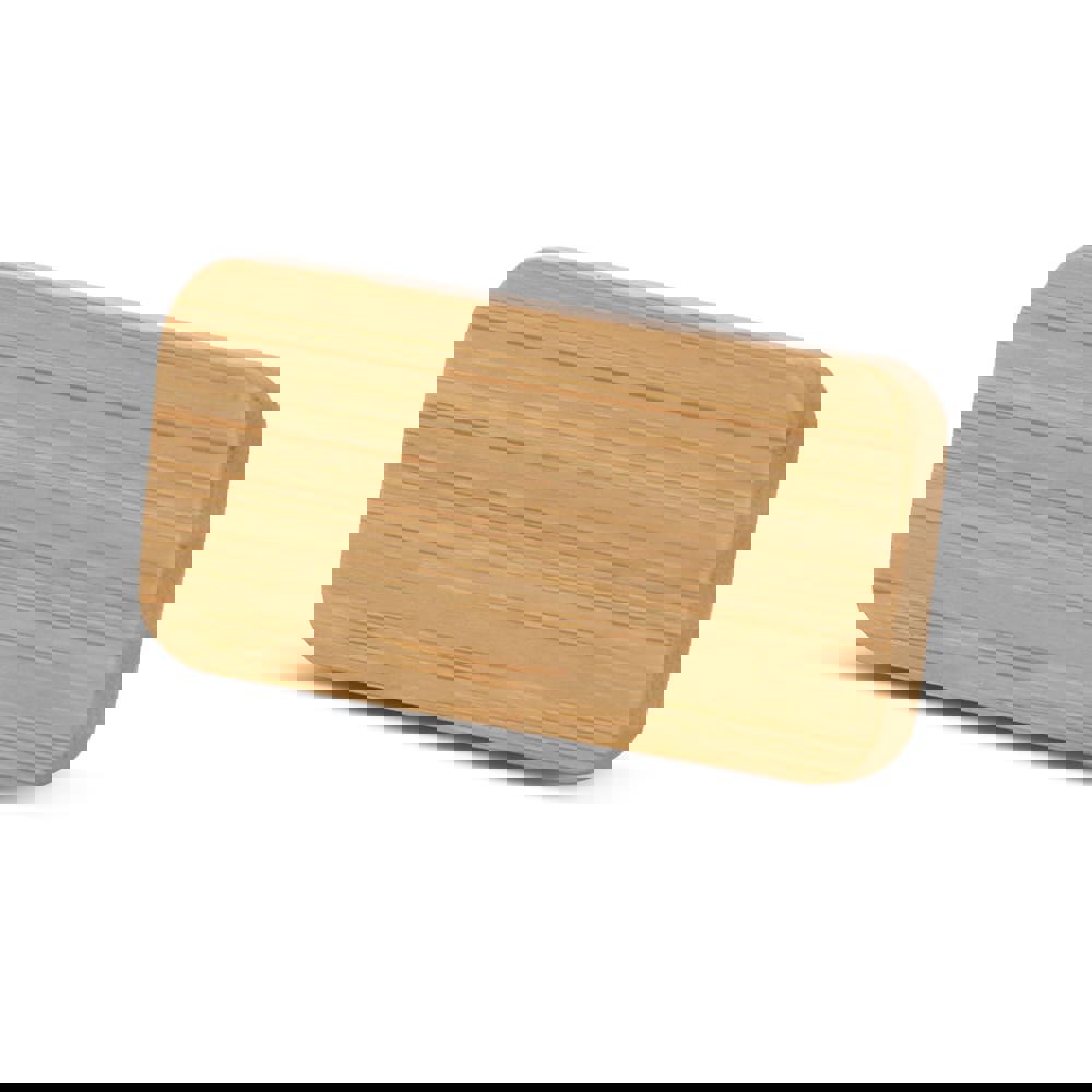 Namensschild aus Bambus mit Anstecknadel