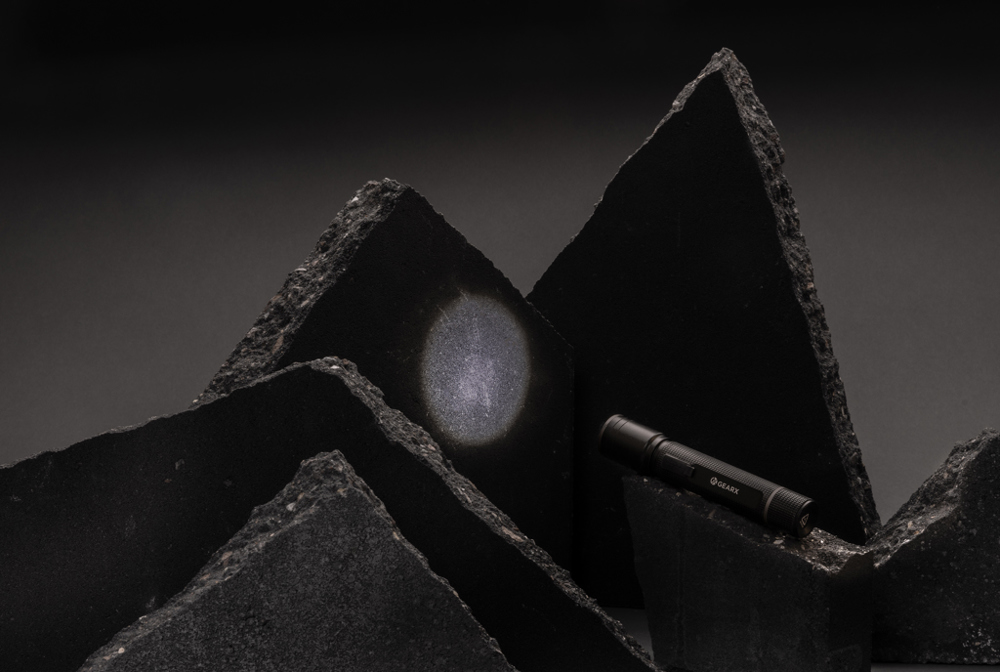 Gear X Taschenlampe aus RCS recycelt. Aluminium mit USB-Akku