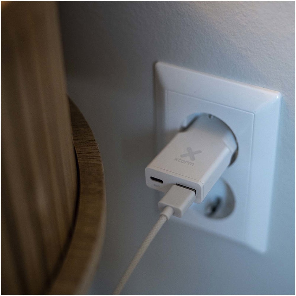 Xtorm XG2SL025 Go2 SlimLine 25W Ladegerät